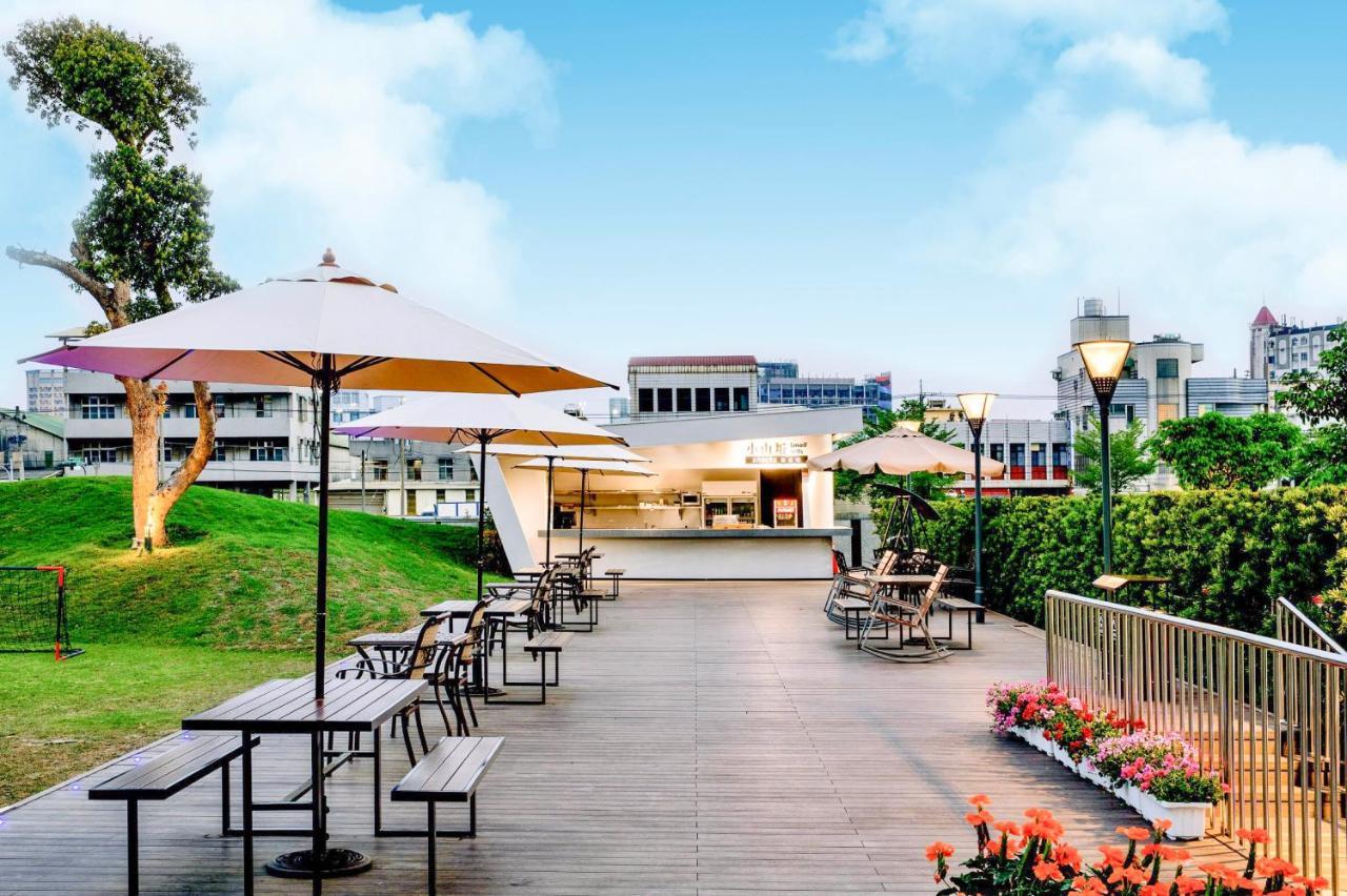 Hsin Hotel Chiayi Exterior foto The campus